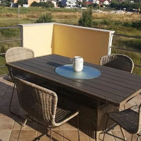 Appartamento Lug 2 New And Comfortable With Pool Privlaka (Zadar)