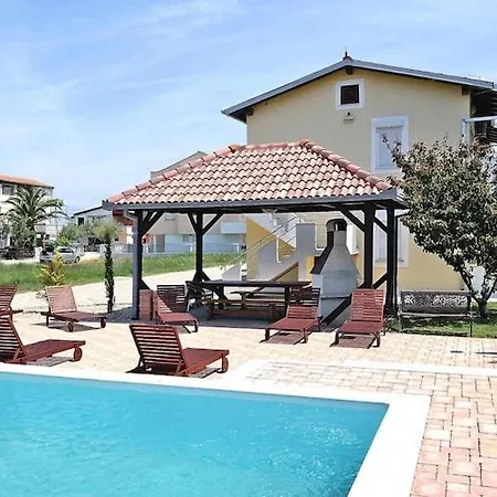 Lug 2 New And Comfortable With Pool Privlaka (Zadar)