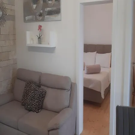 Lug 2, New And Comfortable With Pool Privlaka (Zadar)