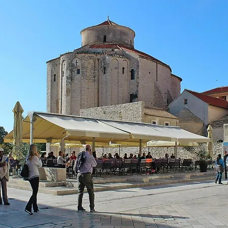 Lug 2, New And Comfortable With Pool Privlaka (Zadar)