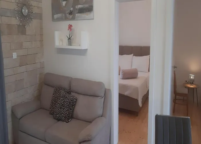 Lug 2, New And Comfortable With Pool Privlaka (Zadar)