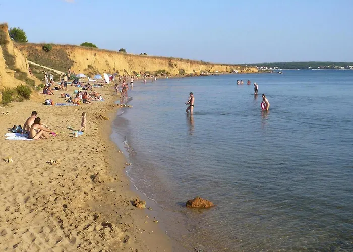 Appartement Lug 2, New And Comfortable With Pool