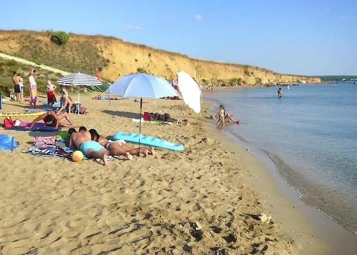 Lug 2, New And Comfortable With Pool Privlaka (Zadar)