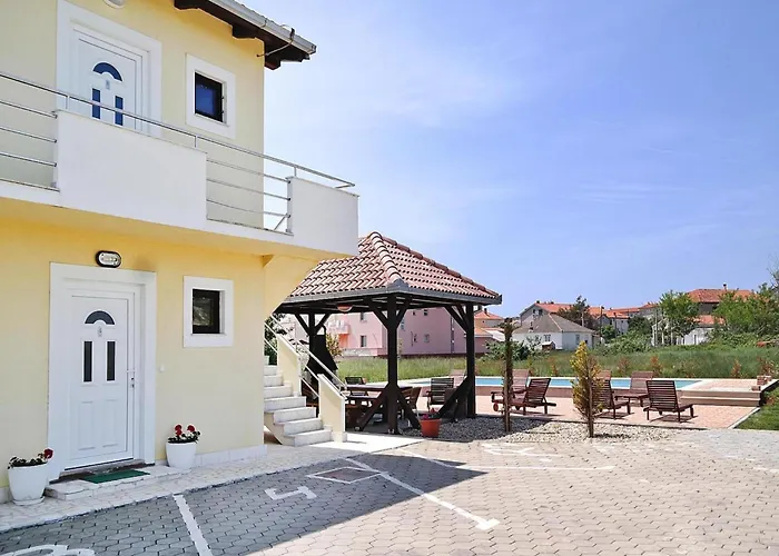 Lug 2, New And Comfortable With Pool * Privlaka (Zadar)