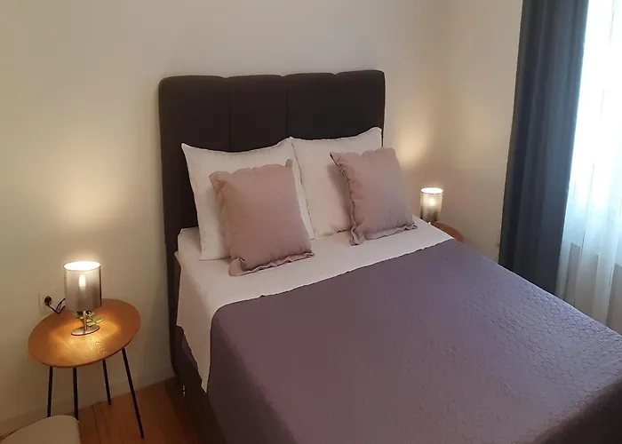 Lug 2, New And Comfortable With Pool Appartement